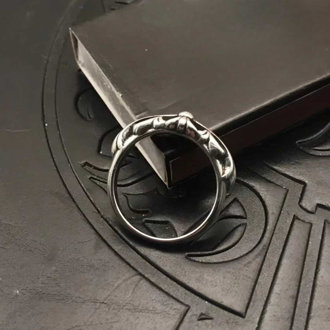 2025 Hot Sale Guardian Thin Ring Unisex Thai Silver Retro Old HipHop Mens Medieval Niche Highend FeelingW251030