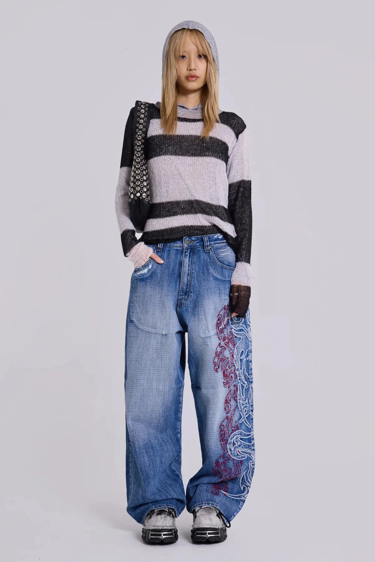 Y2K Women Jeans Harajuku Fashion Asymmetric Embroidery Pattern Baggy Vintage Black Wide Leg Jeans Gothic Jeans Streetwear Unisex 251029