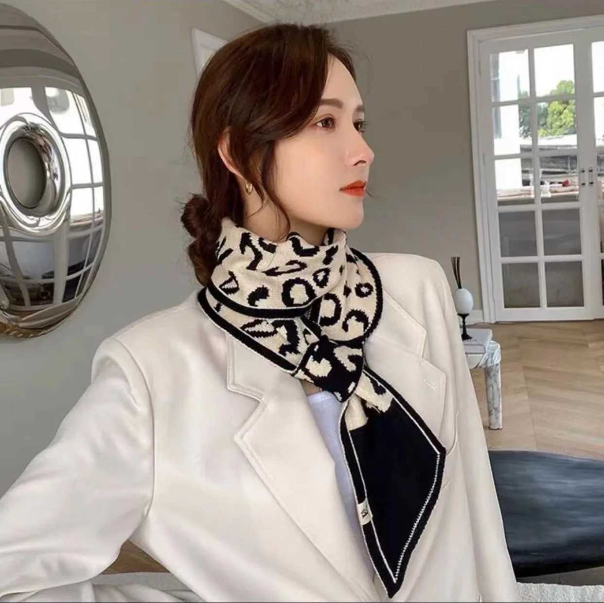 New Knitted Thousand Bird Grid Scarf Autumn and Winter Womens Korean Edition Versatile Warm Decoration Neck Protection ScarfW251029