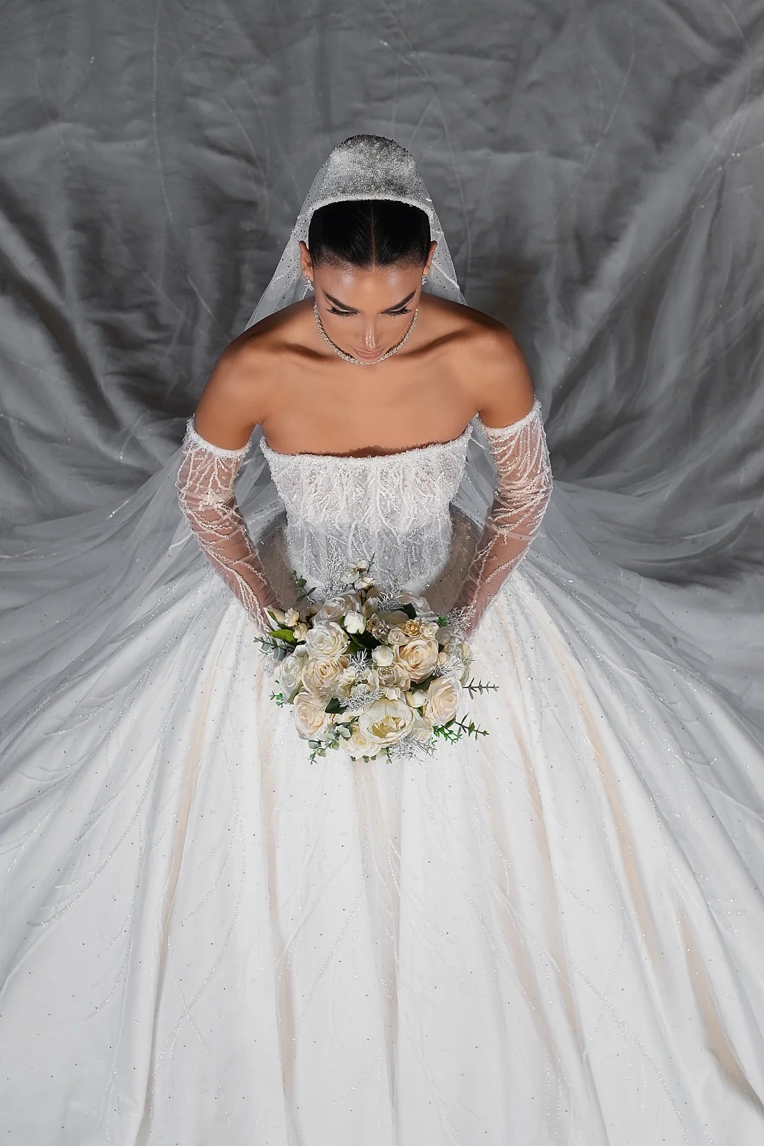 Vintage A Line Women Wedding Dress Strapless Neck Removable Sleeves Bridal Gowns Sequins Court Train Dress Custom Made vestidos de novia