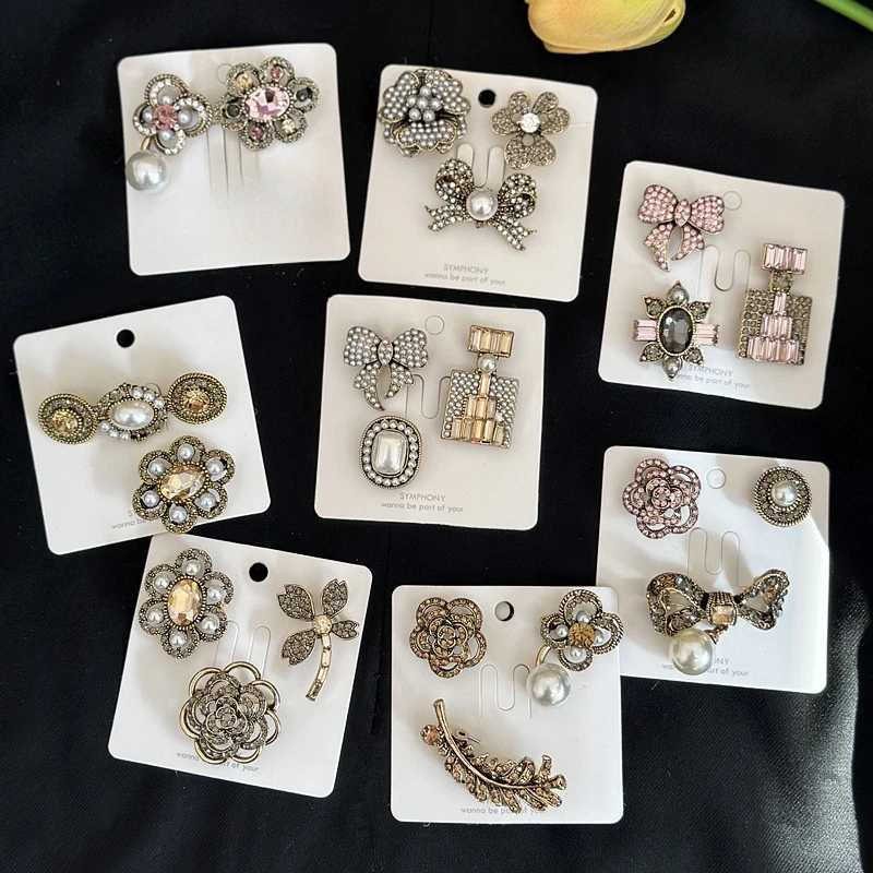Elegant Women Girls Fashion Crystal Perfume Bottles Bow Pearl Brooches Badges Classic Lady Party Wedding Pins Accessories Y251029