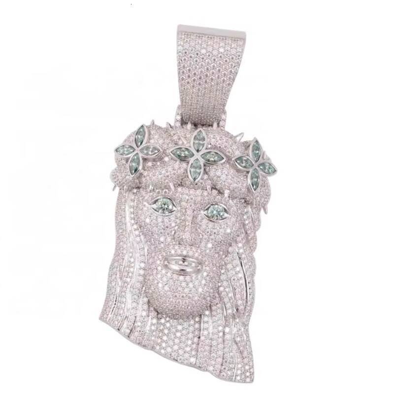 Factory Direct Hip Hop GRA Iced Bling VVS Moissanite 925 Silver Pass Diamond Tester Four Leaf Clover Jesus Pendant for Christian
