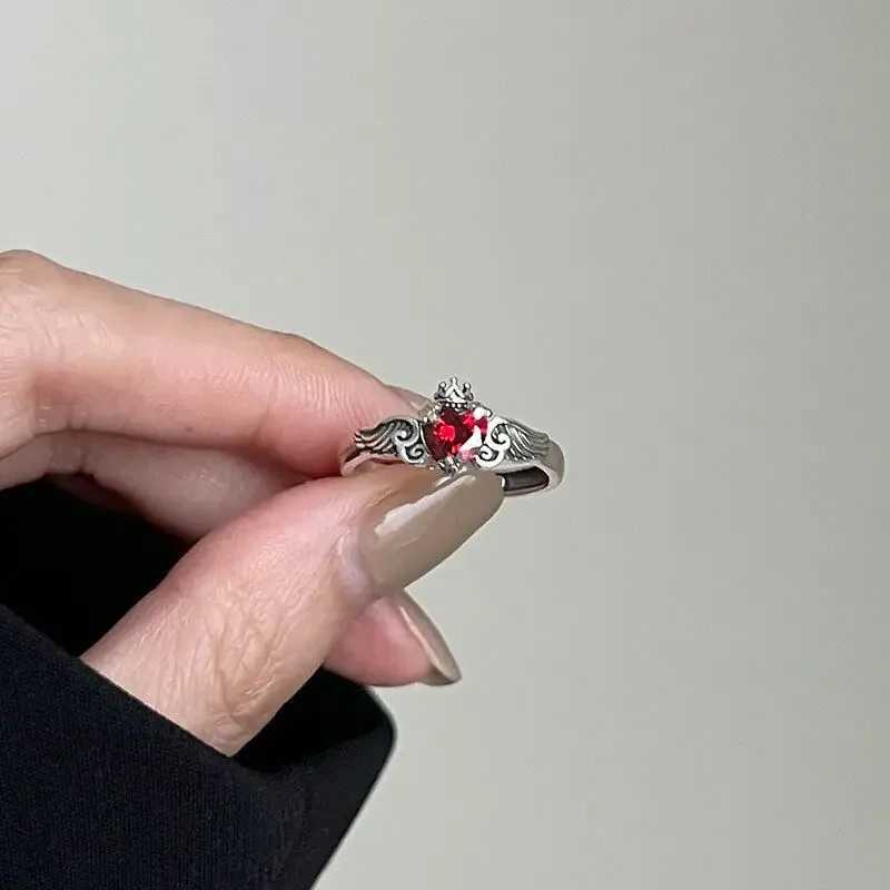 Heart Red Zircon Rings for Women Retro Gothic Crown Wing Silvery Ring Fashion JewelryW251030