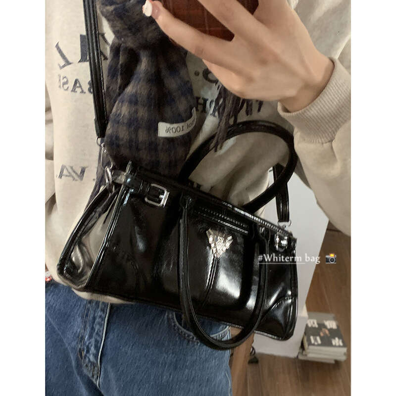 Designer bag Fashion Handbag for Women New Niche Design Single Shoulder Commuter Simple Versatile Crossbody Bag