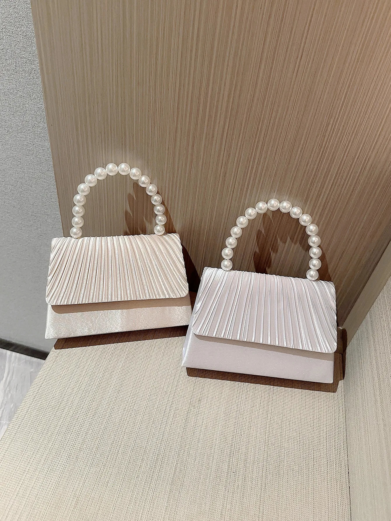 Womens Classic Pleated Satin Handheld Evening Bag Pearl Handle Decorated Dress Bag Evening Bag Chain Bag Wedding Bag Party Pro 251023