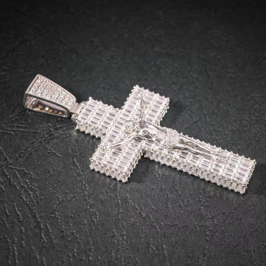 Hip Hop VVS Custom Baguette Moissanite Mens Cluster Jesus Cross Pendant With 925 Sterling Silver Pass Diamond Tester