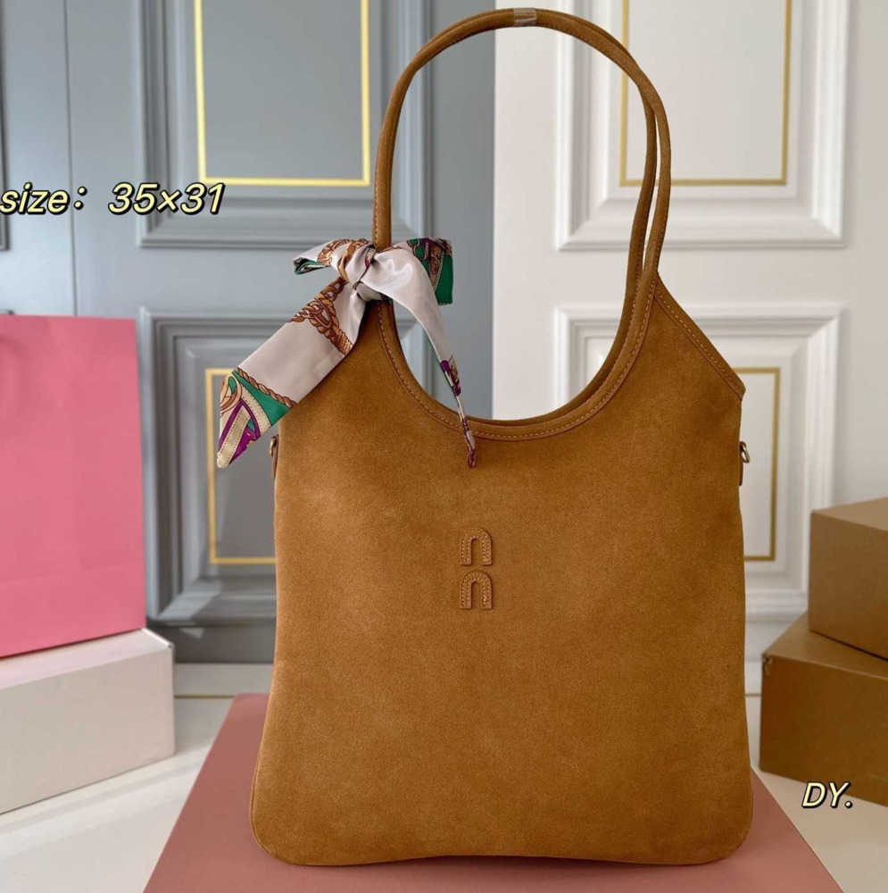 Evening Bags 2025 Designer Luxury Shoulder Bags Wallets Underarm Bags HighQuality Bowling Bags Crescent Bags Fashion Handbags Wallet Crossbody Bags Shopping Bag