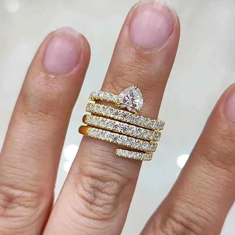 Huitan Multilayer Rings Heart Cubic Zirconia Luxury Wedding Accessories for Women Newly Designed Female Ring Engagement JewelryW251030