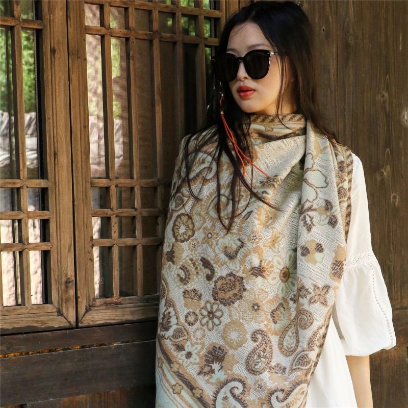 Vintage Style Charming Patterned Shawl Scarf Fashionable Autumn And Winter Tassel Style With Decorative Scarf Boutique Gift Scarf