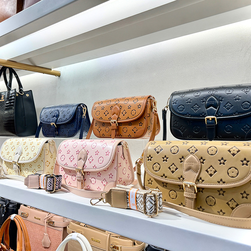 Designer bags Wide Shoulder Strap Women's Bag 2025 New Style Fashionable Printed Bags Single-shoulder small square Bag Versatile crossbody Bag fr