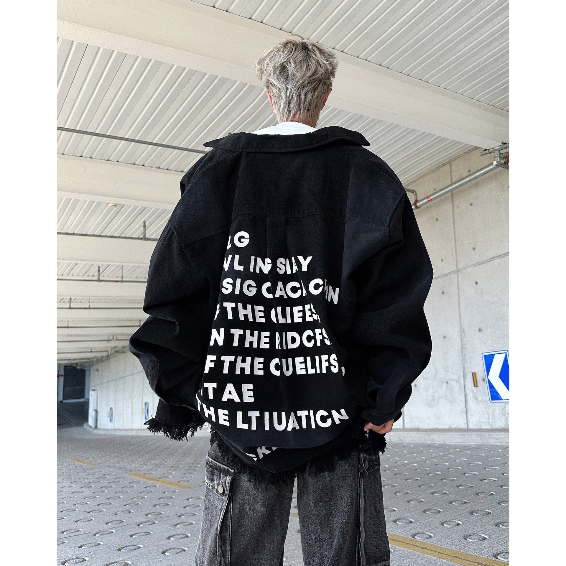 Trendy Brand Back Lettering Denim Jacket For Men And Women New Designer Coat Autumn American Style Loose Destroyed Frayed Edge Couple Jacket