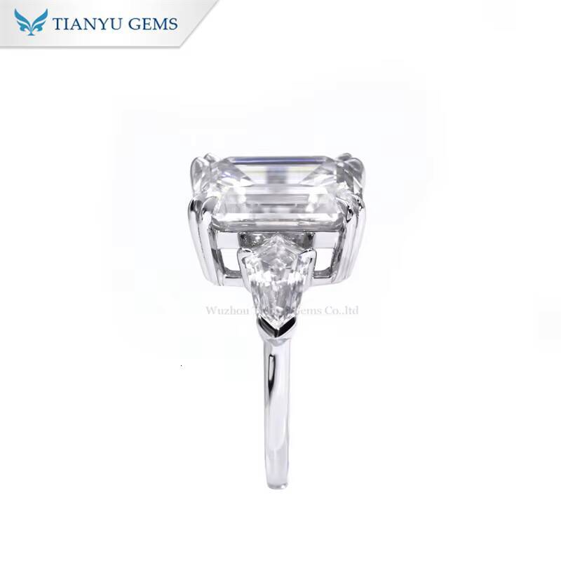 Tianyu Threestone Design Sparkling 10x13mm Emerald Cut Moissanite Diamond Double Prongs Custom 10K 14K 18K Gold Engagement Ring