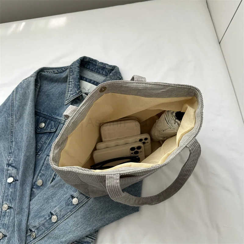 Corduroy Tote Bags for Women Shoulder Bags Fashionable Large Capacity Shopping Bags Purse and Handbags Class Bag for Girl M251030
