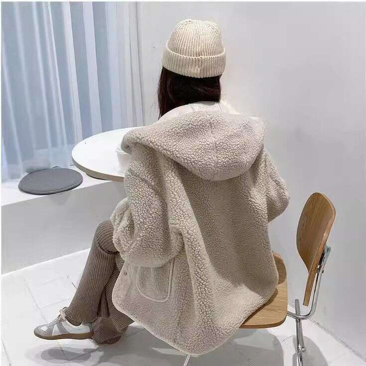 Lazy Hooded Lamb Wool Thick Coat For Women In Autumn Winter 2025 Korean Version BF Loose And Stylish Concealed Button