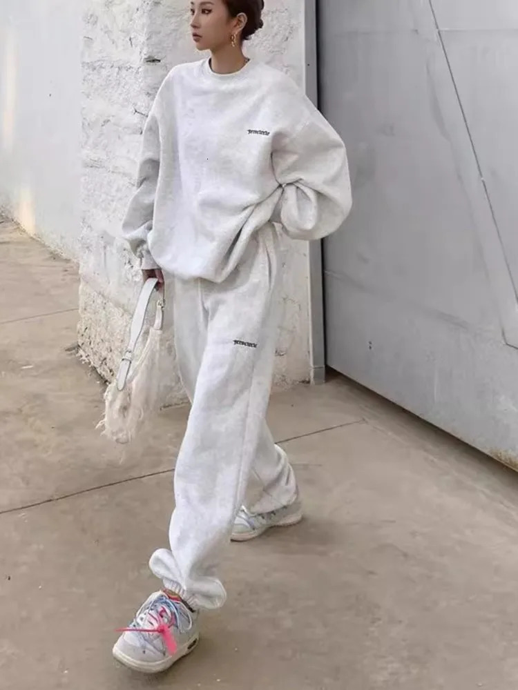 Sporty Womens Suits Long Pants Sets Autumn Print Sudaderas De Mujer Two Piece Set Outfit Tracksuit Oneck Casual Trousers Sets 251029