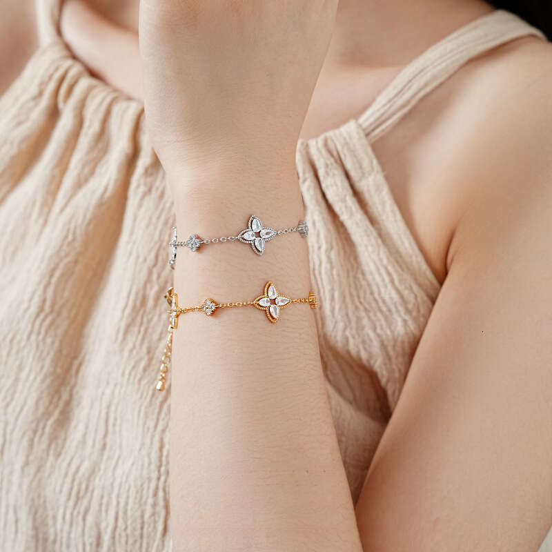 Bracelet Designer luxury charm Bracelets Real Gold Plated Zircon Star Flower Simple High end Versatile Bracelet Niche Light Exquisite Jewelry for Wome