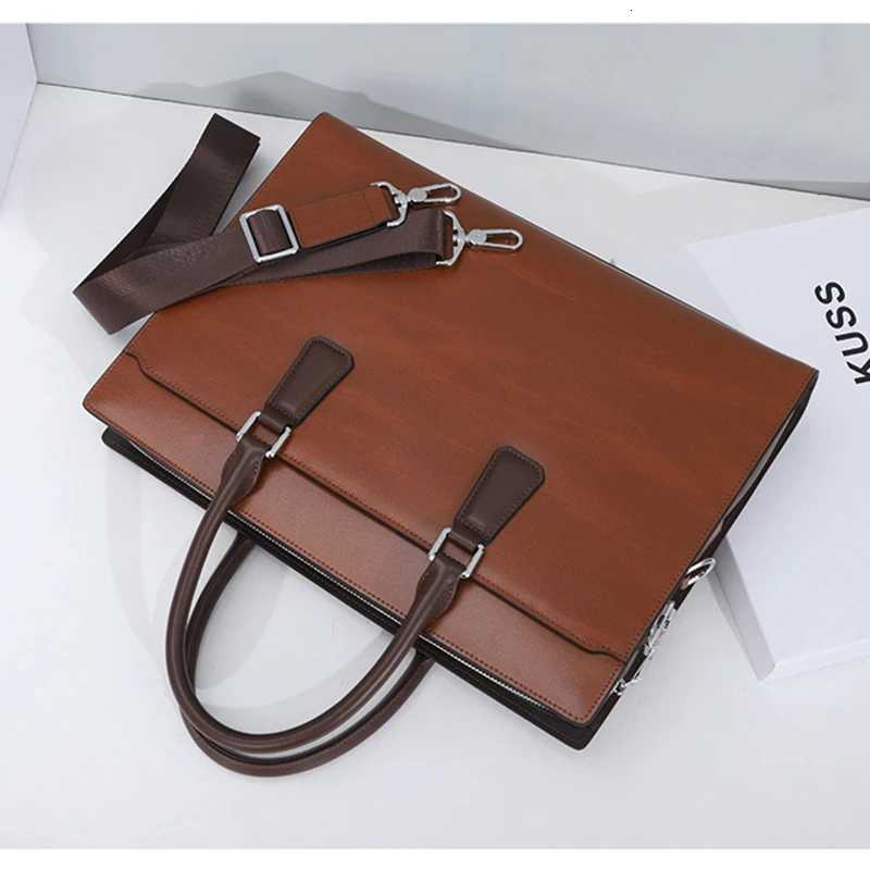 Top Layer Cowhide Genuine Leather Briefcase MenS Executive Designer Luxury Handbag Portable Shoder Business Laptop Bag Y251011