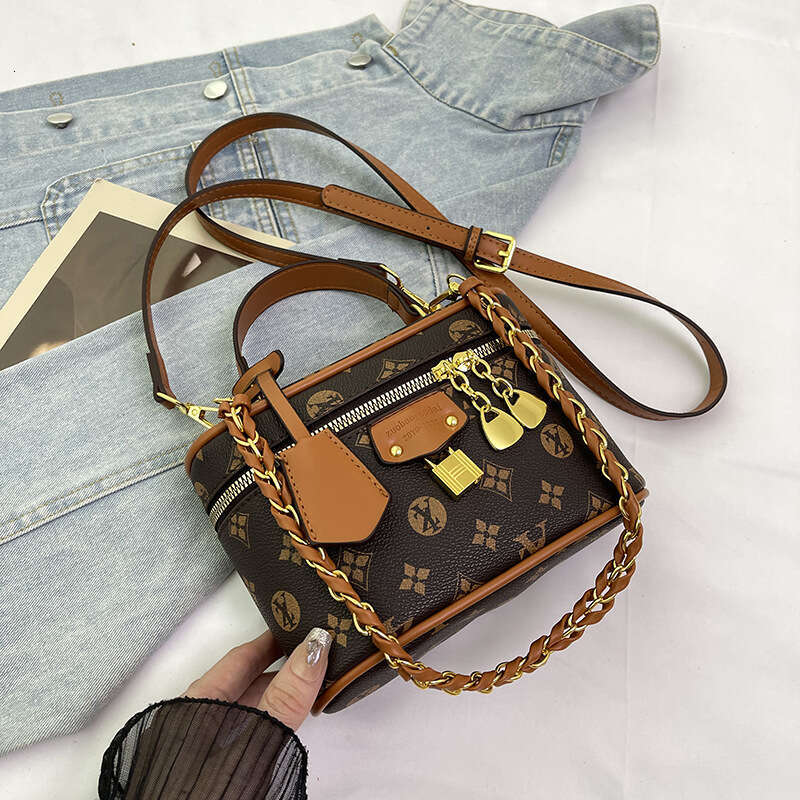 designer bag 2025 New Handbag Printed Square Box Single Shoulder Crossbody Stylish Makeup Bag