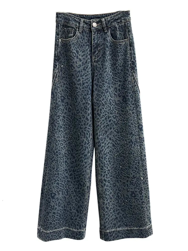 2025 Autumn Retro Leopard Print Diamond Wideleg Jeans Womens High Waist and Thin Floormopping Trousers 251029