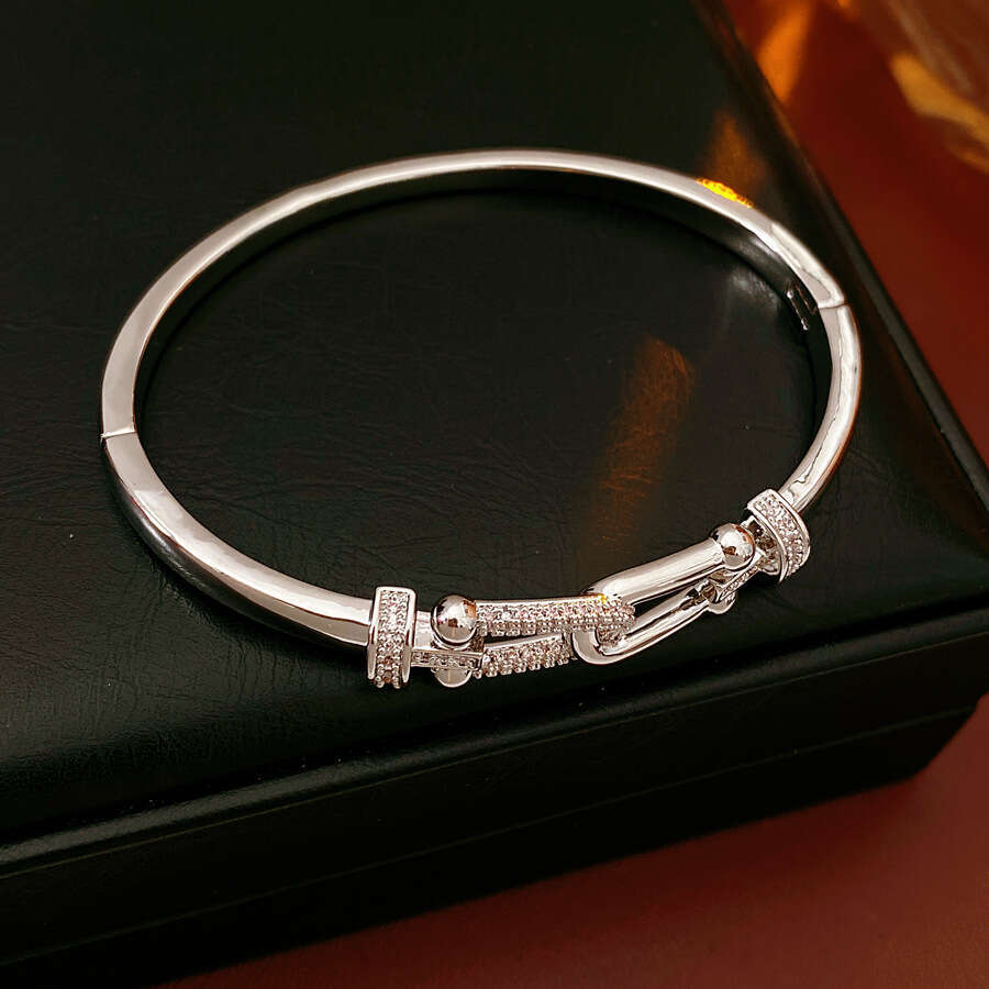 Real Gold Plated Zircon Horseshoe Buckle Open Light High-end Exquisite Bracelet Personality Minimalist Style Women's Jewelry