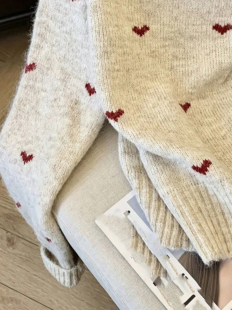 Autumn Winter Comfortable Heart Pattern Sweater Long Sleeve Pullover Round Neck Top Warm Versatile Womens Clothing 251028
