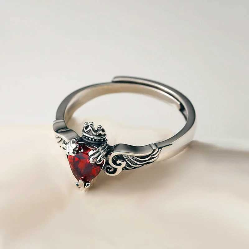 Heart Red Zircon Rings for Women Retro Gothic Crown Wing Silvery Ring Fashion JewelryW251030