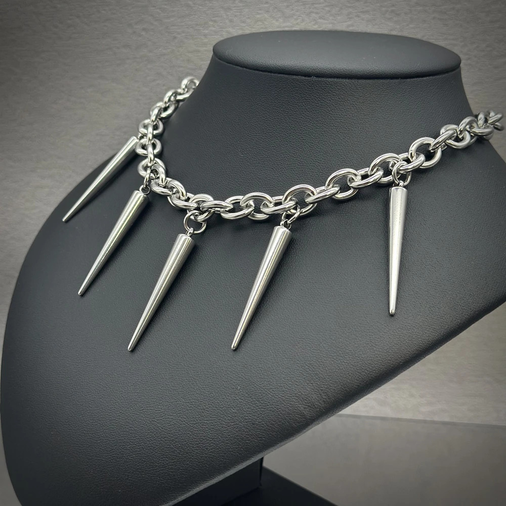 Gothic Large Spike Rivet Chunky Chain Necklace Unisex Stainless Steel Punk Style Grunge Jewelry Accessory for Women Men 251023