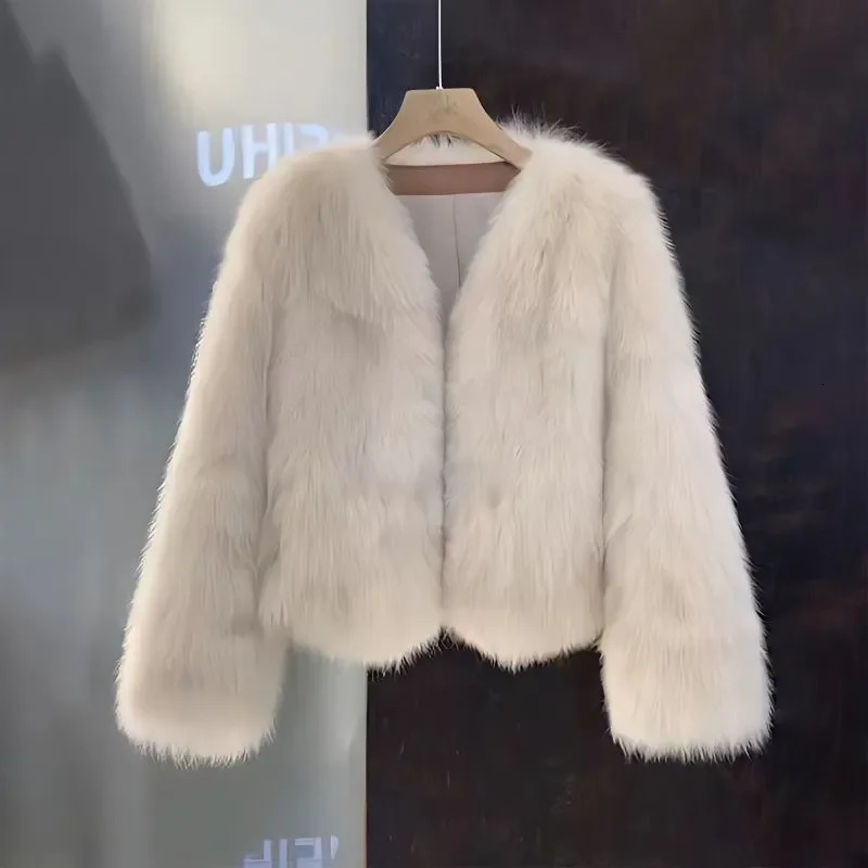 Autumn Winter VNeck Fashion Korean Version Female Short Fur Coat Solid Color Beautiful Be Allmatch Ladies Outerwear 251028