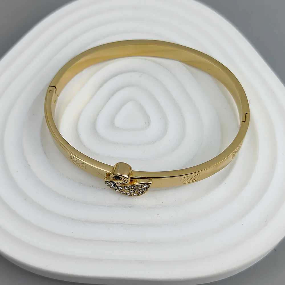 New zircon goldplated stainlESS steel 18K high quality waterproof couple wife giftW251030