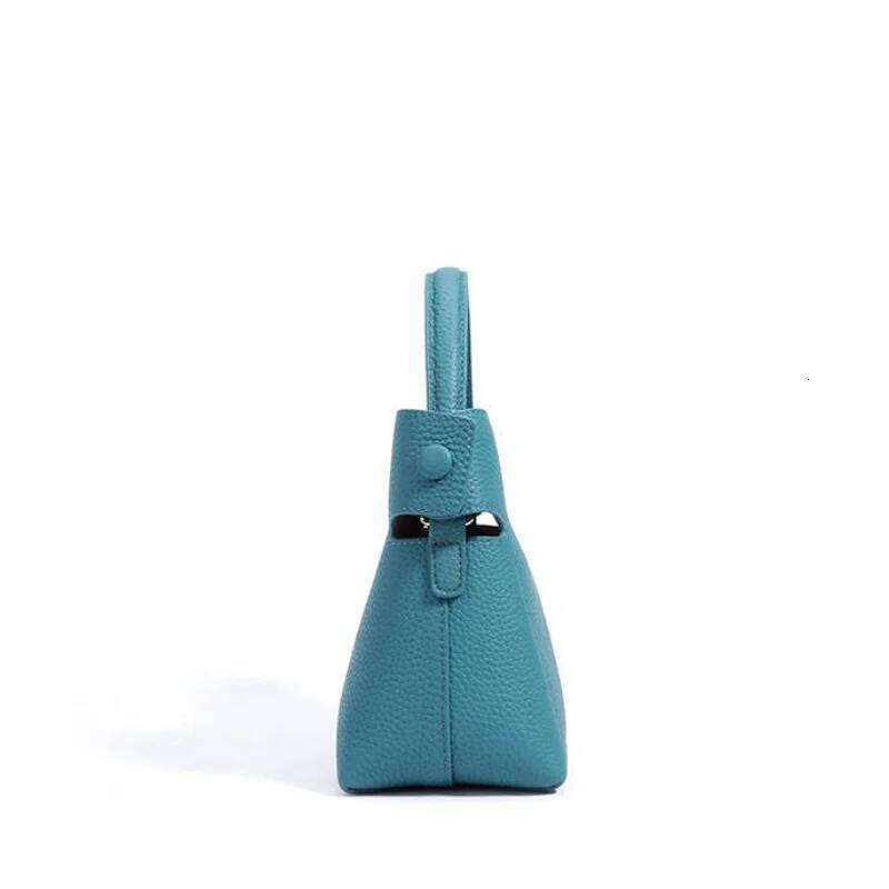 2025 New High-End Fashion Women's Genuine Leather Tote Bags High Quality Bucket Commuter Party Cowhide Shoulder Bag