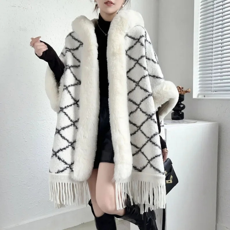 Women Big Fur Collar Outstreet Winter Thicken capas y Poncho Cape dress Striped Long goth Cloak Loose Tassel Coat JJ537 251029