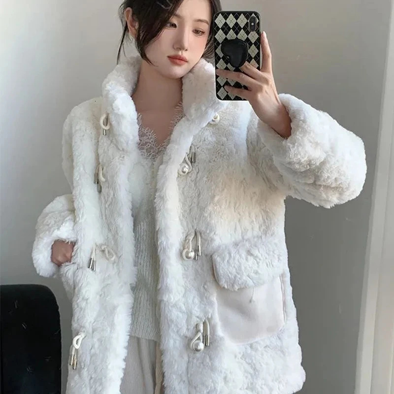 Winter Woman Fluffy Lambs Fur Coat Warm Faux Collar Short Outerwear Cowl Button Korean Jackets 251028