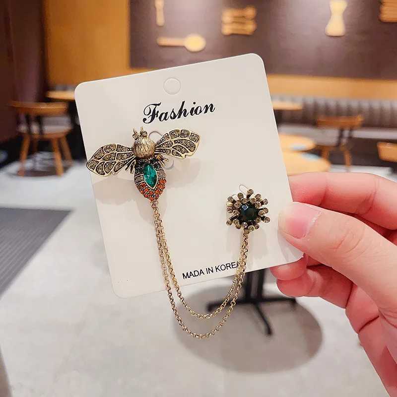 SHMIK Vintage Bee 5 Number Chains Crsytal Brooches Badges For Women Lady Classic Rhinestone Koorean Style Corsage Womens Pins Y251029