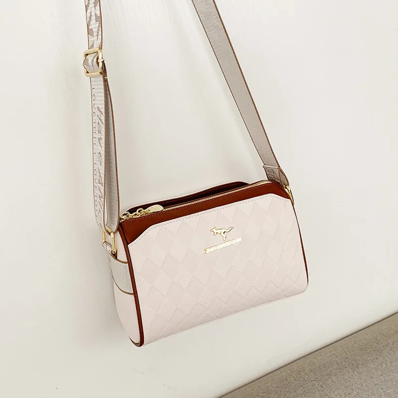 Lingge Pillow Bag 2024 Top Layer Cowhide Fashionable and Western Style Shoulder Simple Casual Crossbody Handbag 251018