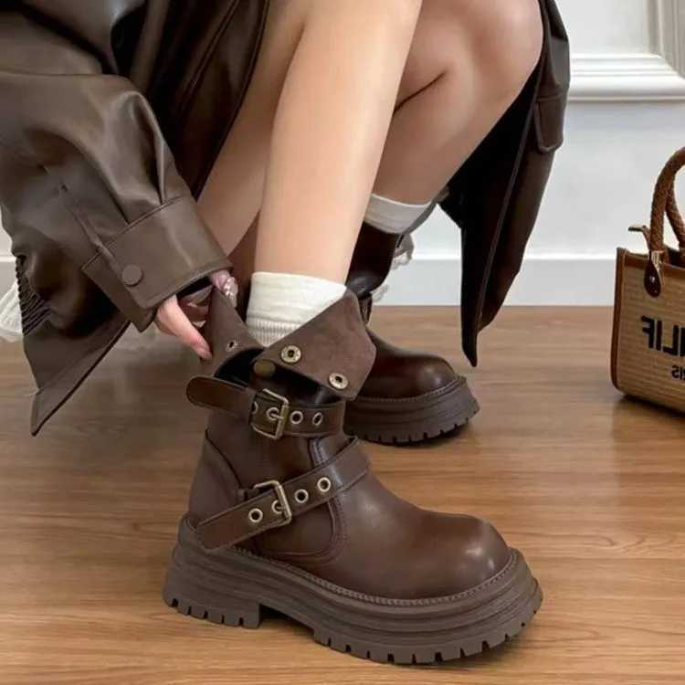 2025 New Women Boots Heightened Thicksoled Boots Fashionable Women Shoes Fashionable Sexy Punk Optical Shoes Winter Boots 6961 Z251029