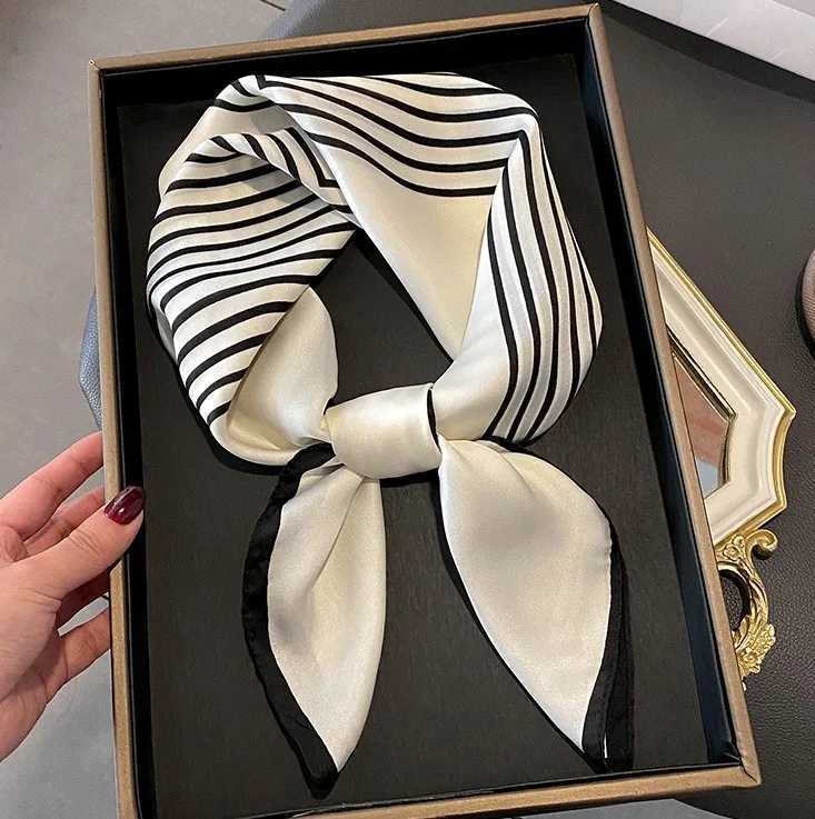 Luxury Fashion Print 7070cm Silk Square Scarf Women Soft Satin Hairband Neckerchief Tie Female Headband Foulard Bag RibbonW251029
