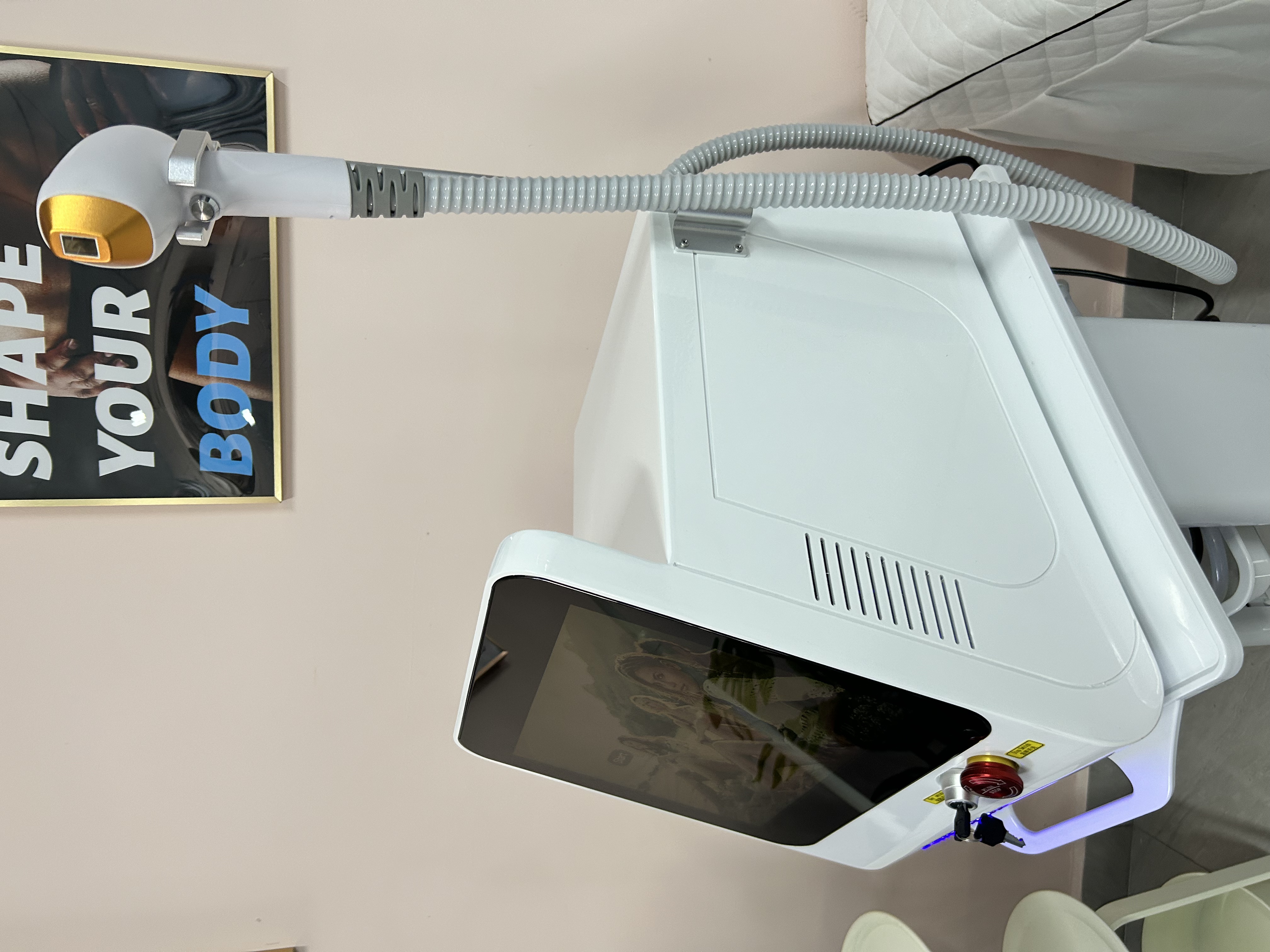 Advanced Diode Laser Hair Removal Machine With Cooling Technology Permanent Painless Hair Removal Device For Beauty Salon Clinics