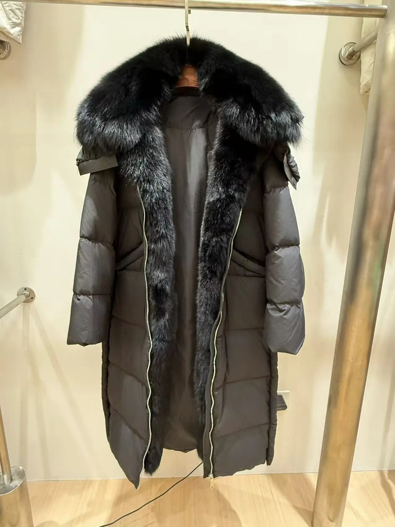 WHOLESALE Winter Premium Fur Collar Goose down Silver Thiened Long OverKnee Womens down Jaet Warm Commute Sle Coat 251028