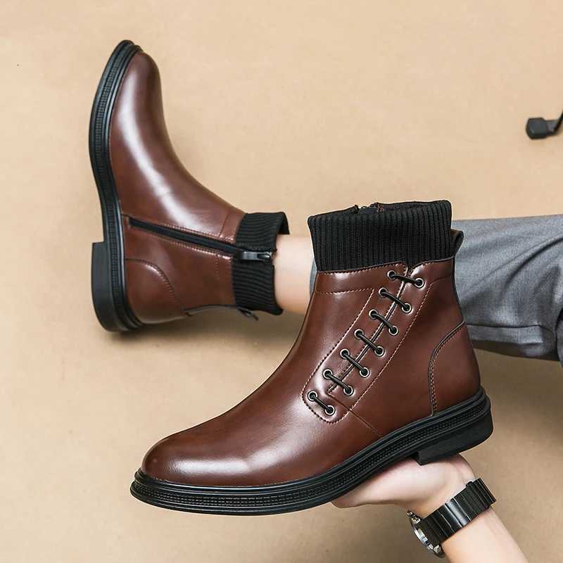 Small Niche Design Mens Casual Low Top Boots with Thick Leather Sole Black Autumn and Winter Short Boots Mens Short New Boots Z251029