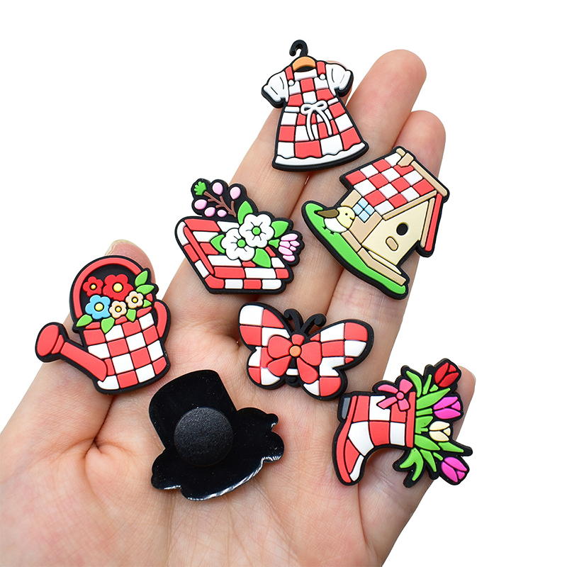 2026 New Christmas shoe charms cartoon holiday celebration series shoe flower buckle hole shoe decoration