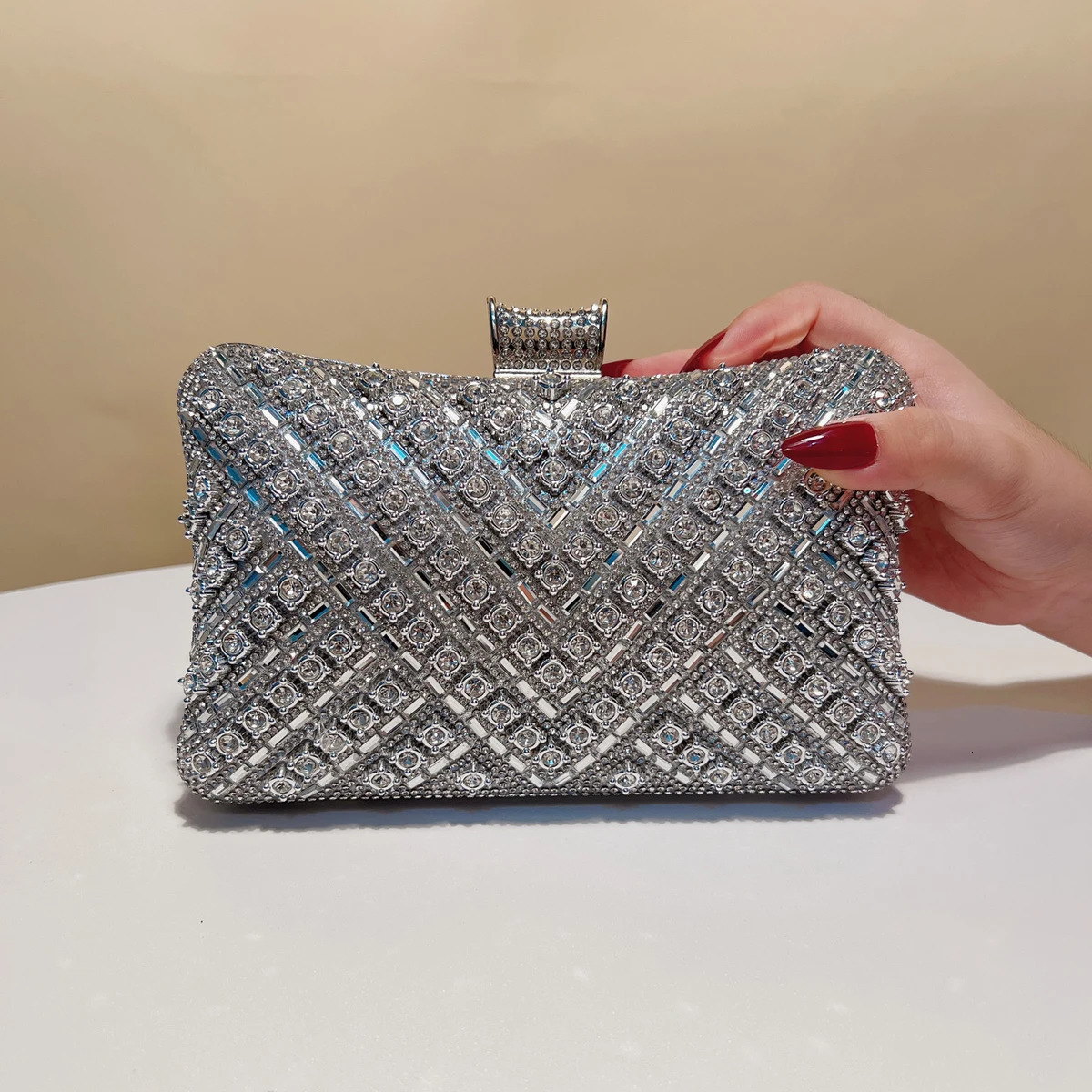 Green Color Glitter Women Evening Bags Rhinestones Vintage Style Party Wedding Handbags Diamonds Gift Holder Metal 251023