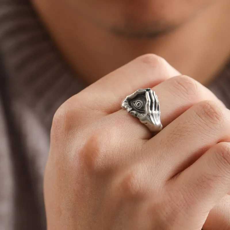 Retro Eclipsed Omnisigh Guardian Eye Hands Ring For Men Gothic Open Ring Silverplated Copper Jewelry Accessories Unisex GiftW251030