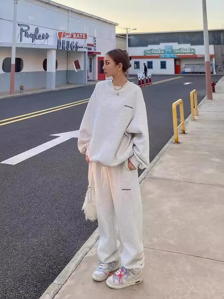 Sporty Womens Suits Long Pants Sets Autumn Print Sudaderas De Mujer Two Piece Set Outfit Tracksuit Oneck Casual Trousers Sets 251029