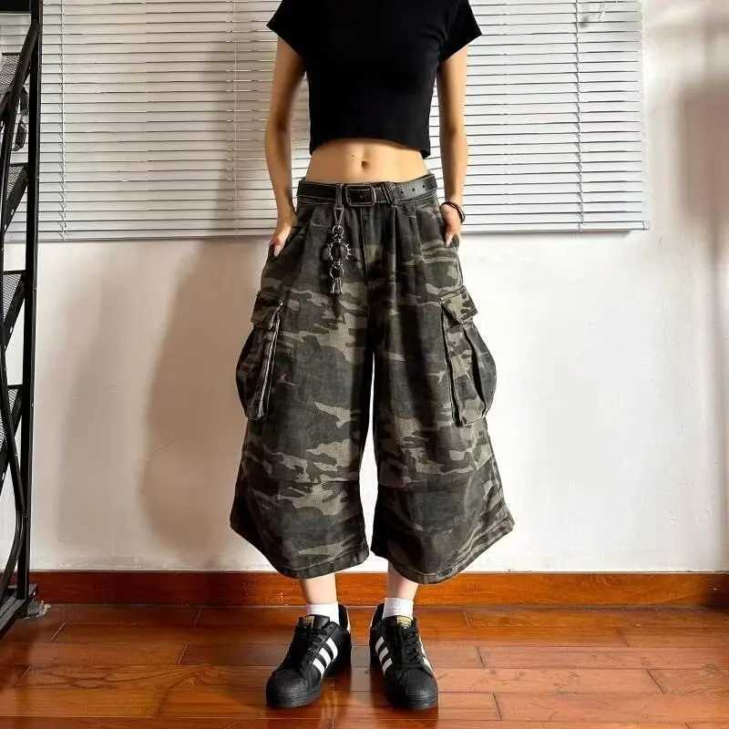 American style denim vintage curved knife style distressed cropped pants camouflage work pants unisex loose straight leg wide le J251030