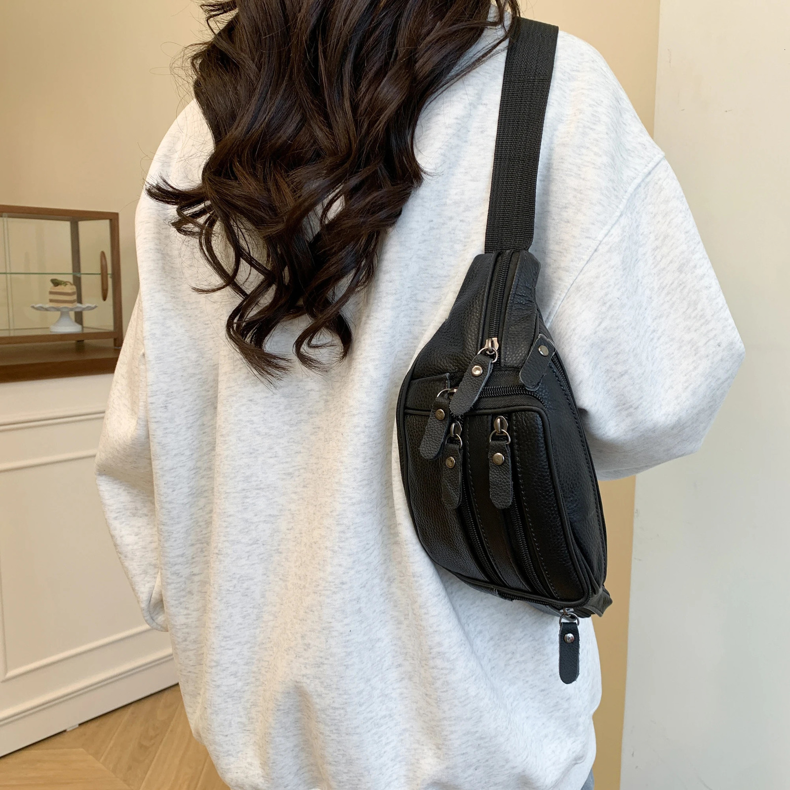 Leather Waist Bag Women Fashion Casual Fanny Pack Bag Fashion Chest Bag Single Shoulder Crossbody Bag Travel Mobile Phone Bags 251030