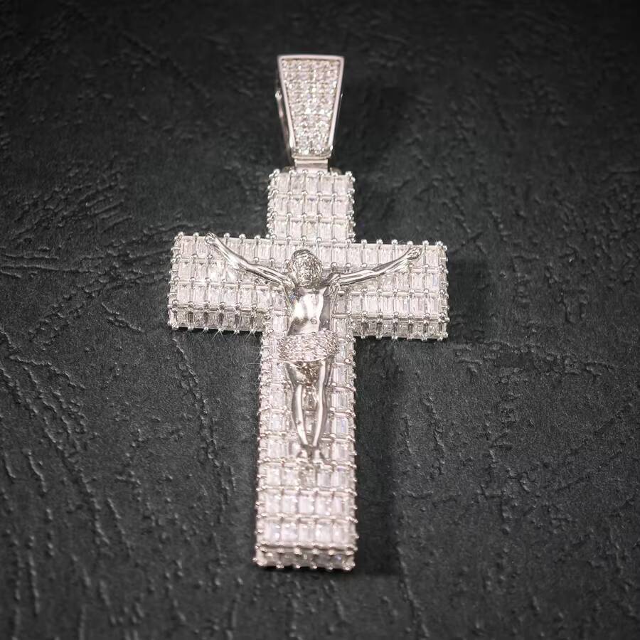 Hip Hop VVS Custom Baguette Moissanite Mens Cluster Jesus Cross Pendant With 925 Sterling Silver Pass Diamond Tester