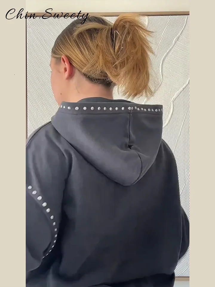 Chic Womens Rivets Hooded Sweatshirt Loose Solid Vneck Full Sleeve Pullovers Female 2025 Autumn Winter Lady Allmatch Outwear 251030