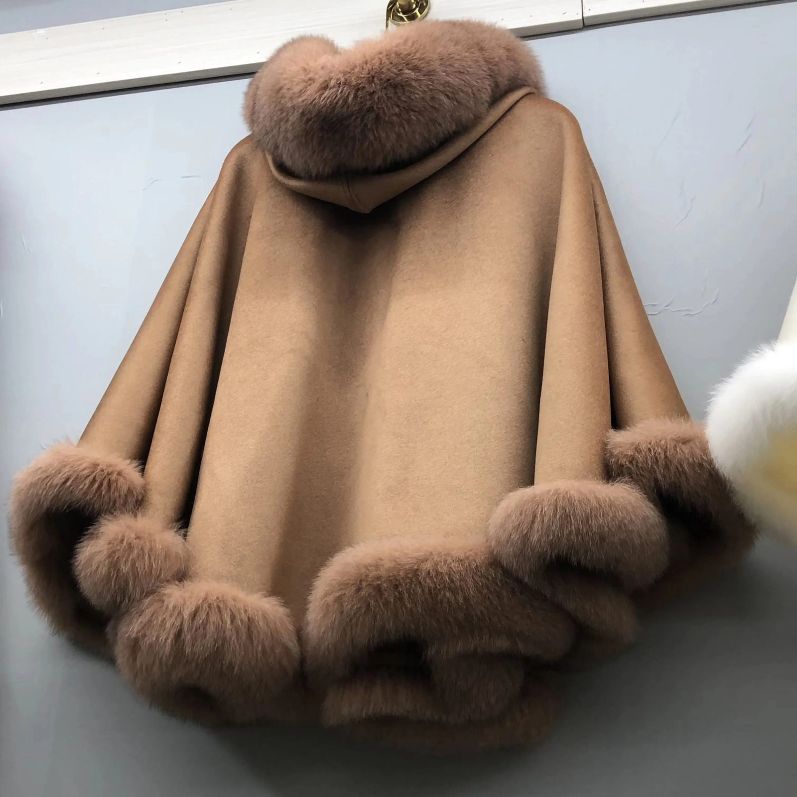 Natural Wool Fur Coat Women Winter Cloak Fox Fur Fashion Jacket Womans Clothing Loose Fit Fourrures Femmes 251029