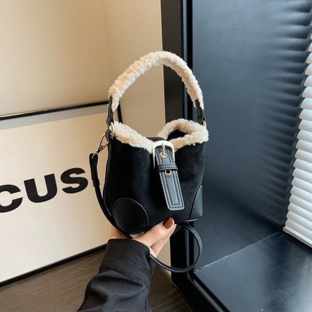 Versatile Women's Plush Mini Handbag for Fall/Winter Stylish Tote with Comfortable Cross Body Option