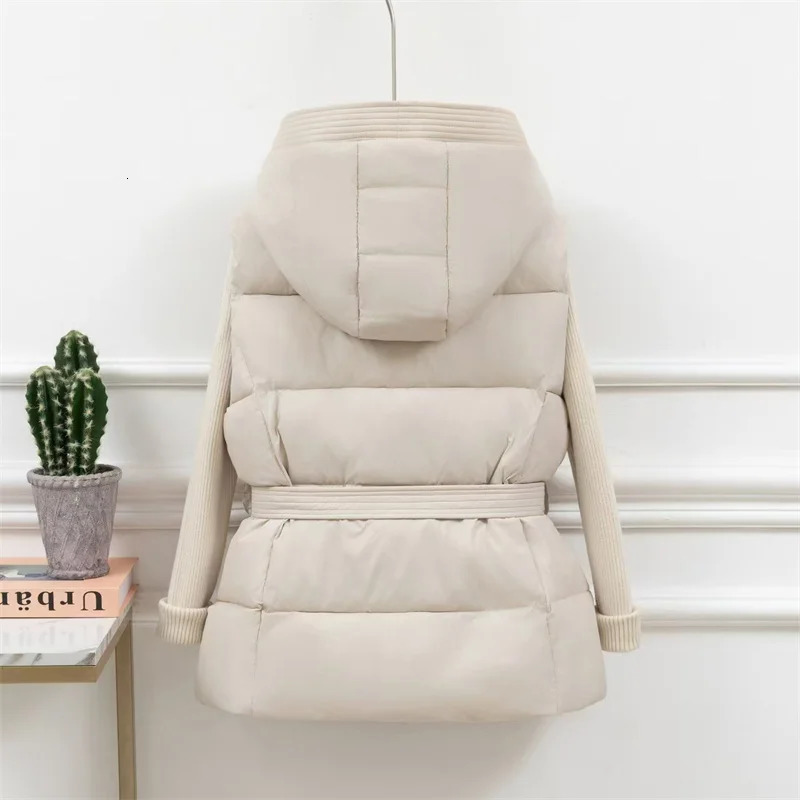 2025 Vest Women Jacket Puffer Parkas Windproof Lightweight Hooded Warm Waistcoat Female White Duck Down Coat Sleeveless 251024